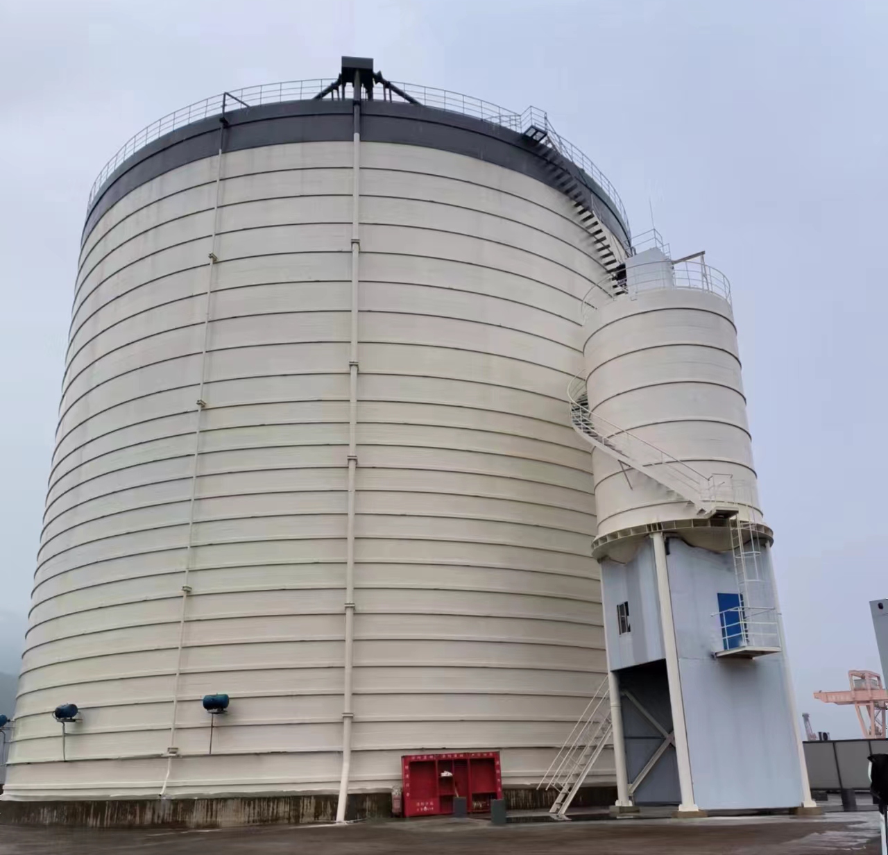 桑珠孜10万吨水泥钢板库